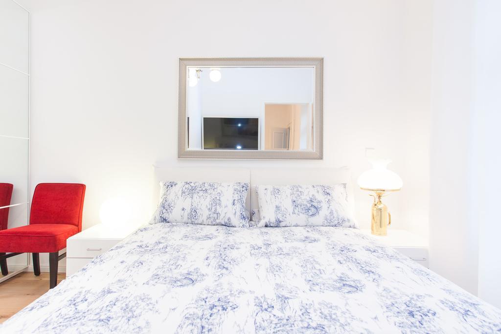 Appartamento Downtown Torstr, 4 Unique Units From 1-3 Bedrooms Berlino